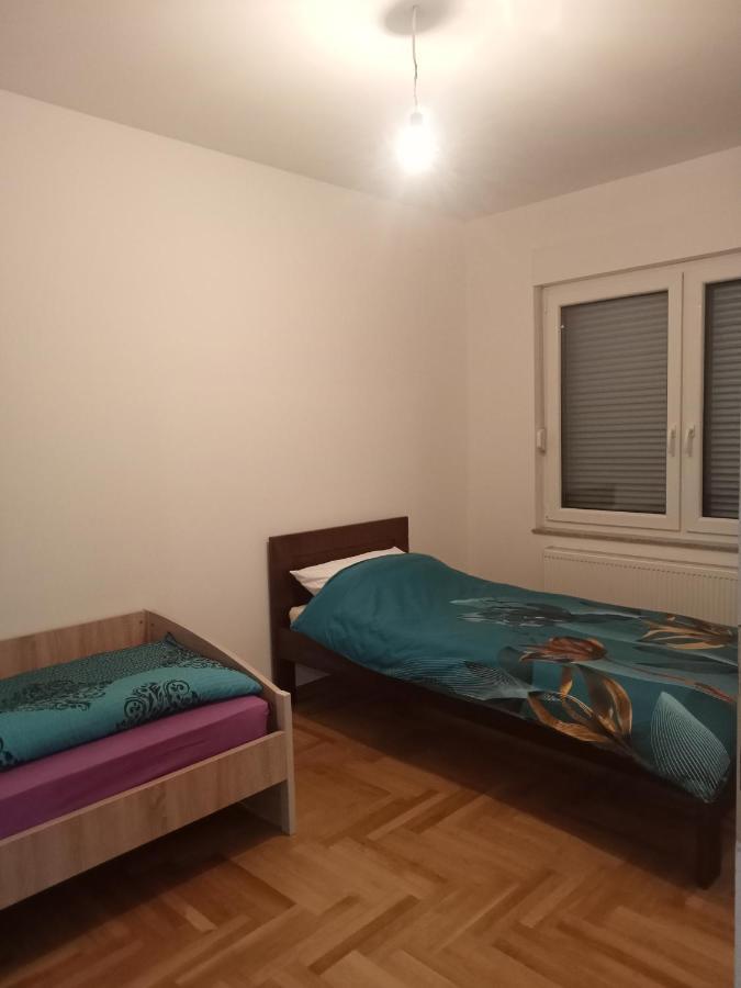 Rooms Near The Airport Сараево Экстерьер фото