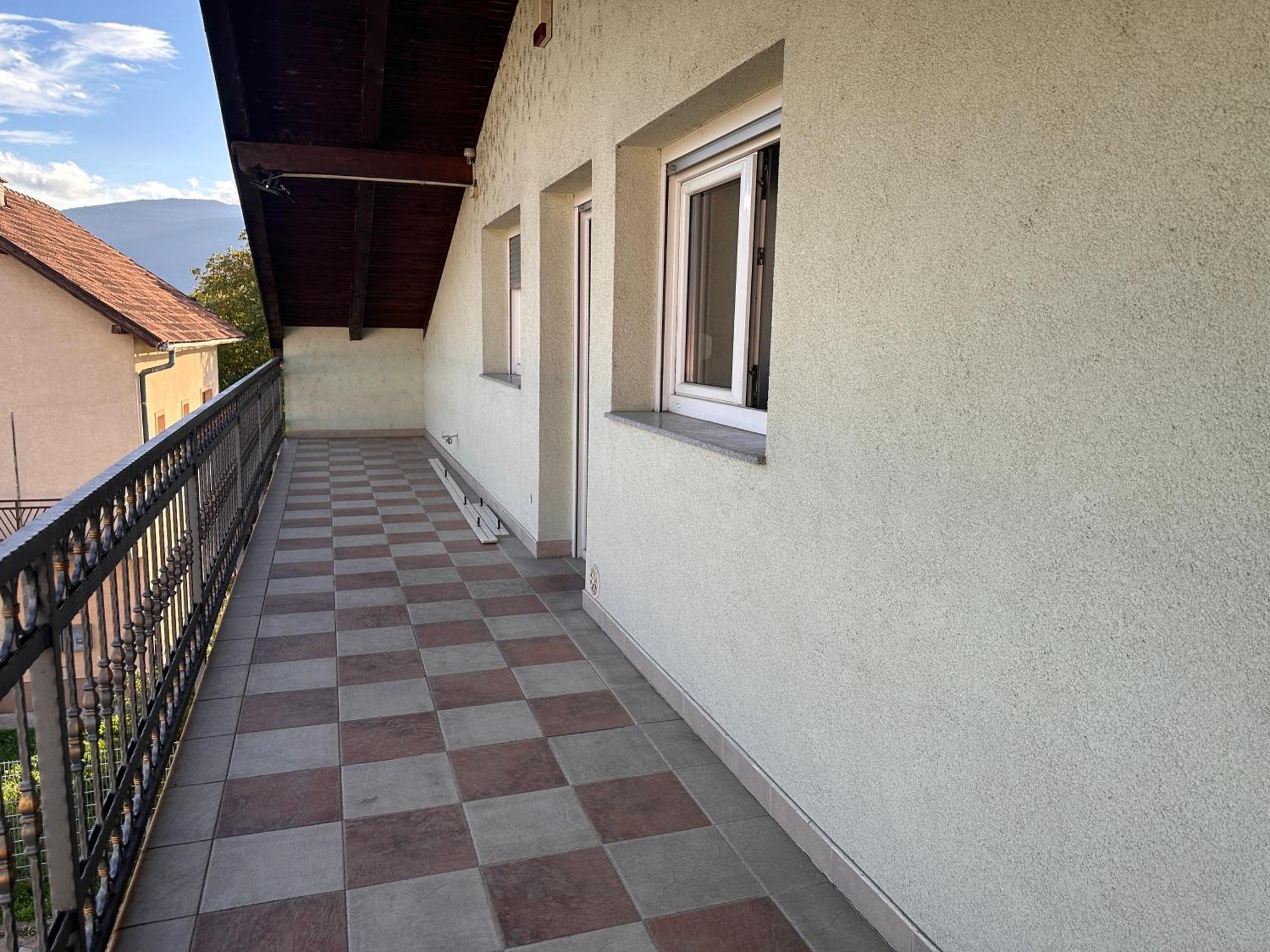 Rooms Near The Airport Сараево Экстерьер фото