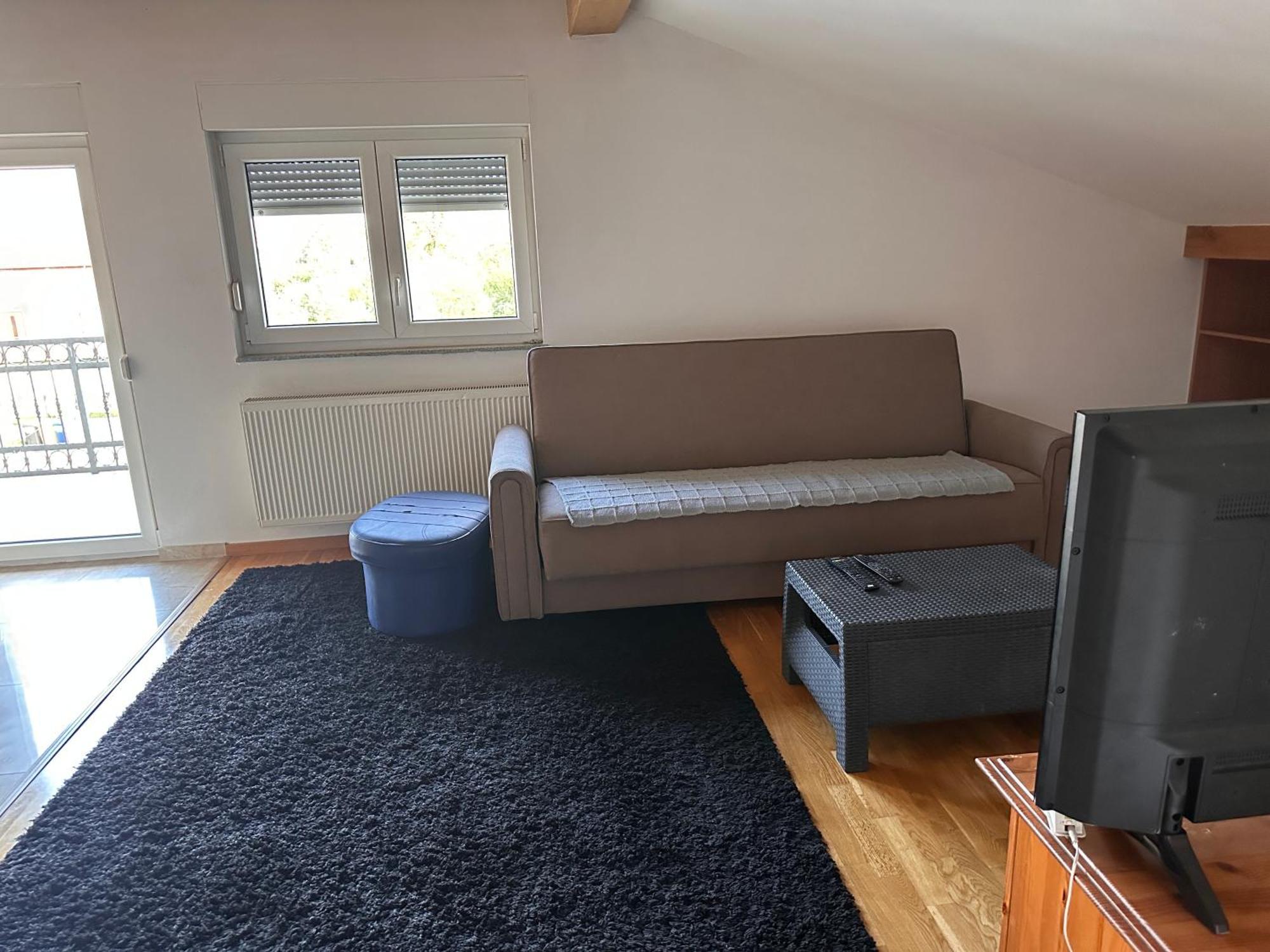 Rooms Near The Airport Сараево Экстерьер фото