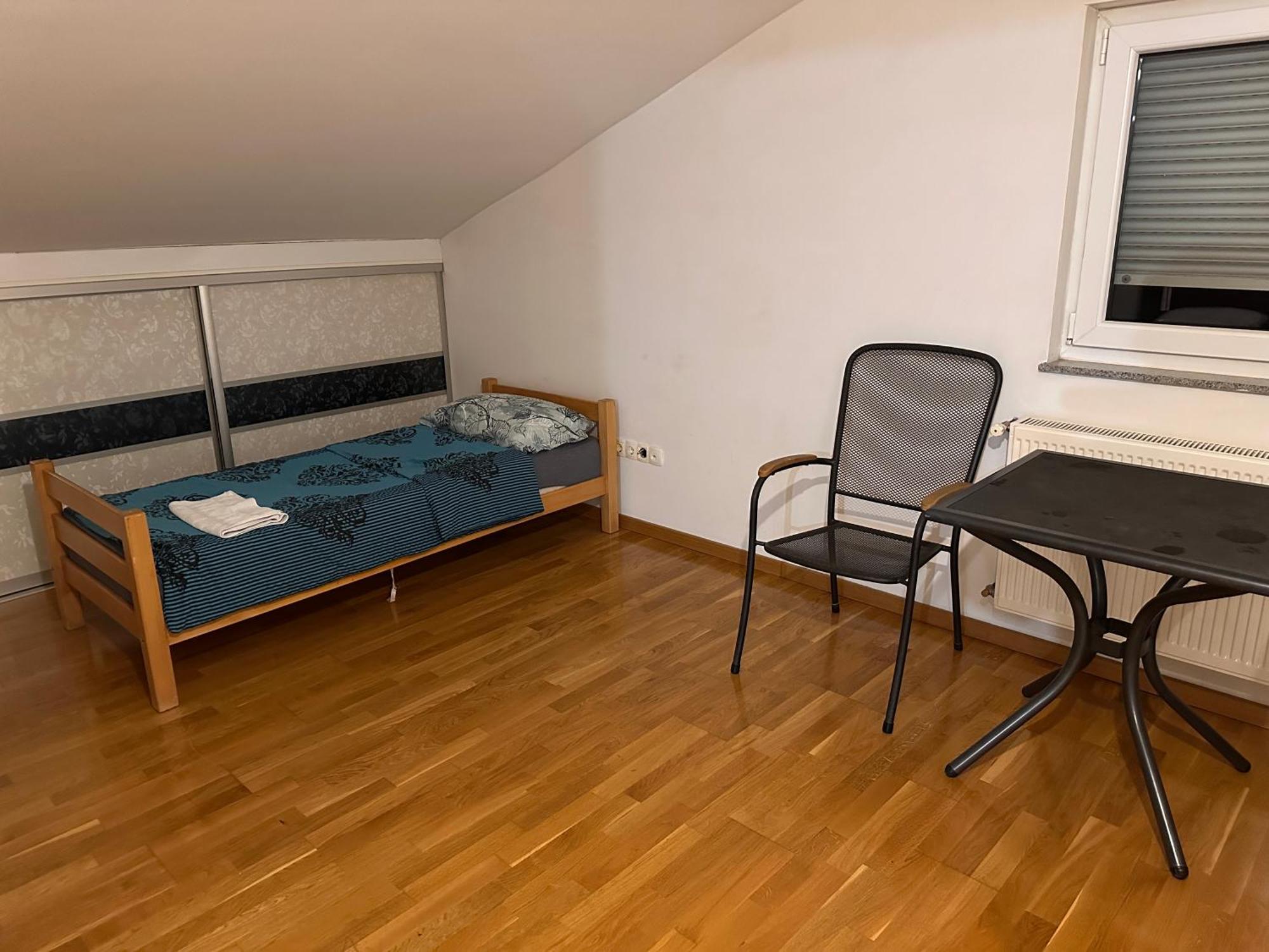 Rooms Near The Airport Сараево Экстерьер фото