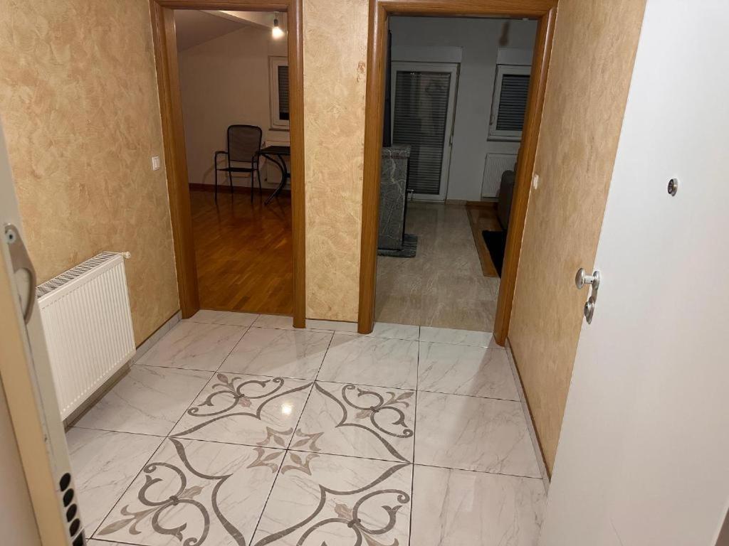Rooms Near The Airport Сараево Экстерьер фото